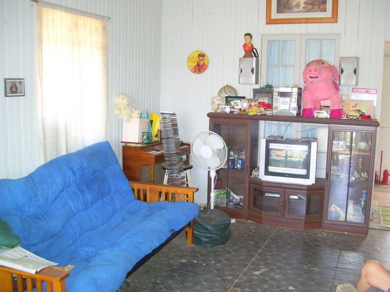 23 West Street, Mount Morgan QLD 4714