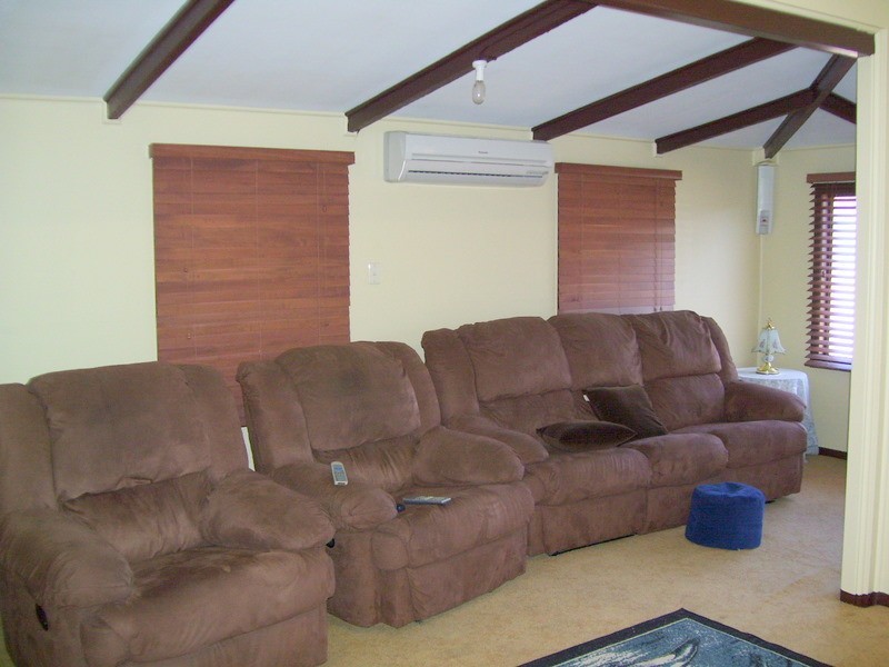 9 Glen Gordon Street, Mount Morgan QLD 4714