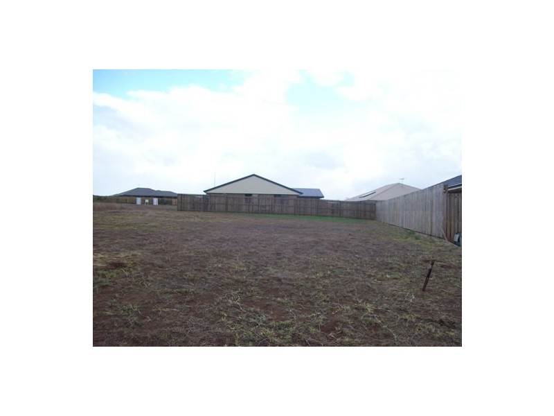 6 Jamie Cresent, Gracemere QLD 4702