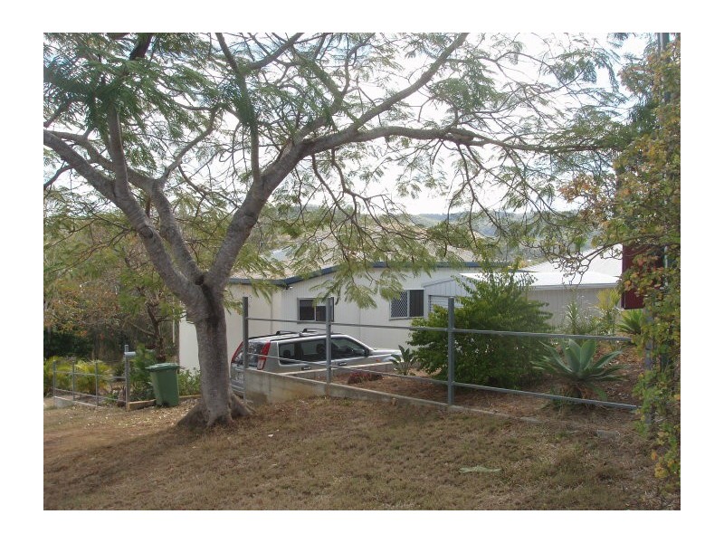 1 Richards St, Mount Morgan QLD 4714