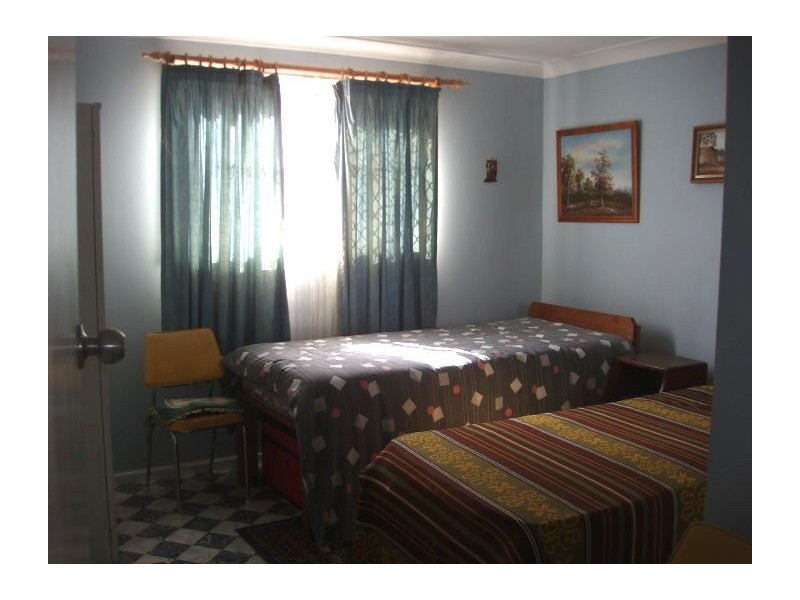 1 Richards St, Mount Morgan QLD 4714