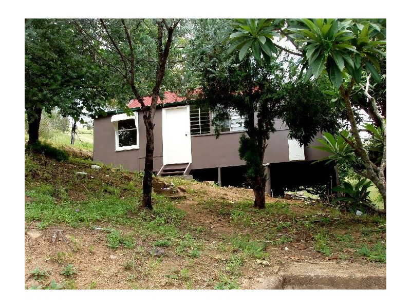 9 Lester St, Mount Morgan QLD 4714