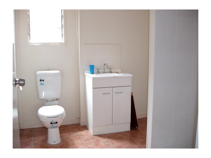 9 Lester St, Mount Morgan QLD 4714