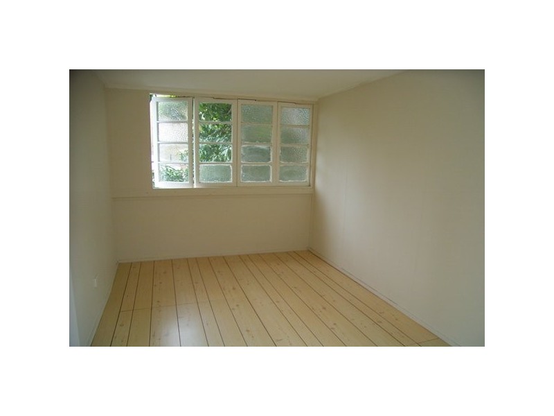 9 Lester St, Mount Morgan QLD 4714