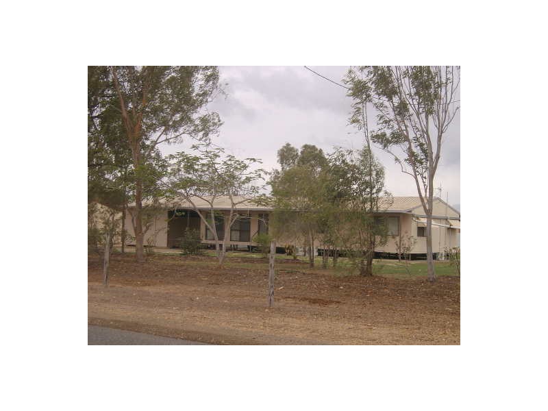 33A Macquarie St, Gracemere QLD 4702