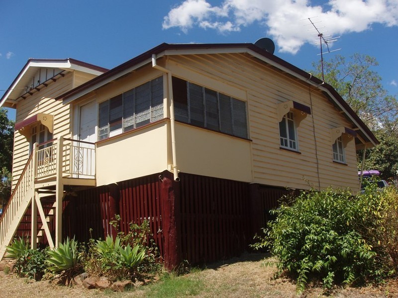 19 James St, Mount Morgan QLD 4714