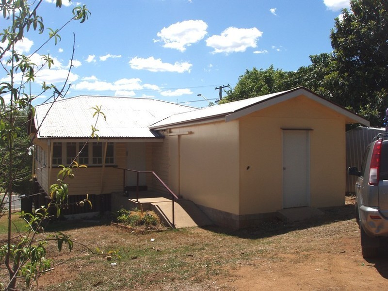 19 James St, Mount Morgan QLD 4714