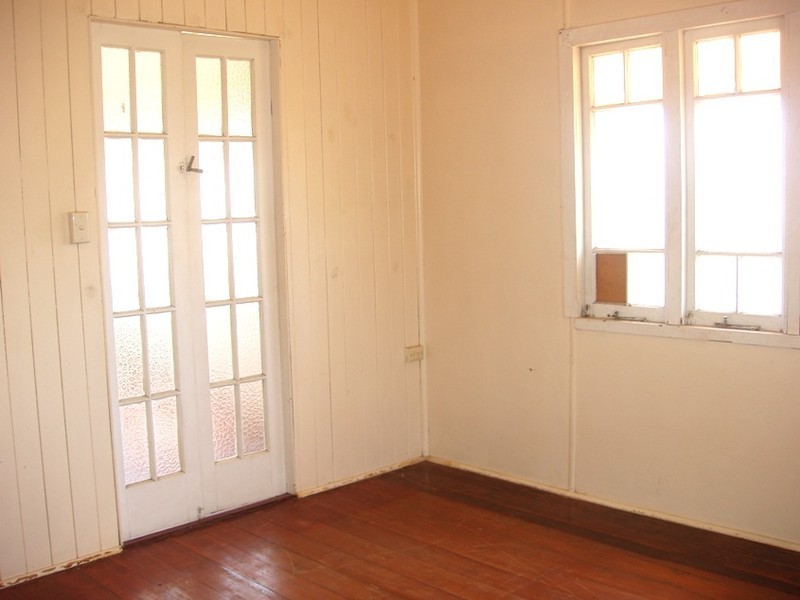 19 James St, Mount Morgan QLD 4714