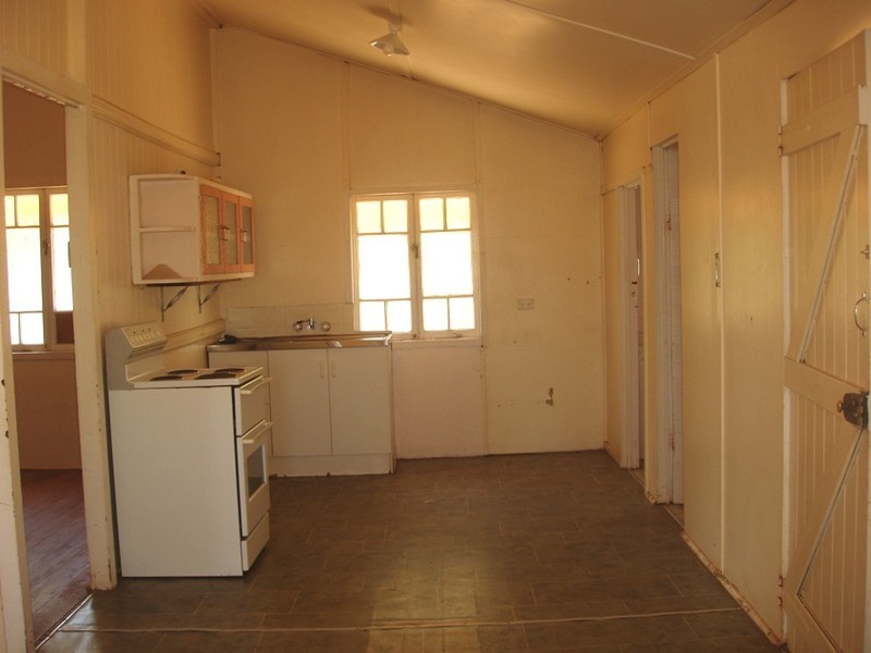 19 James St, Mount Morgan QLD 4714