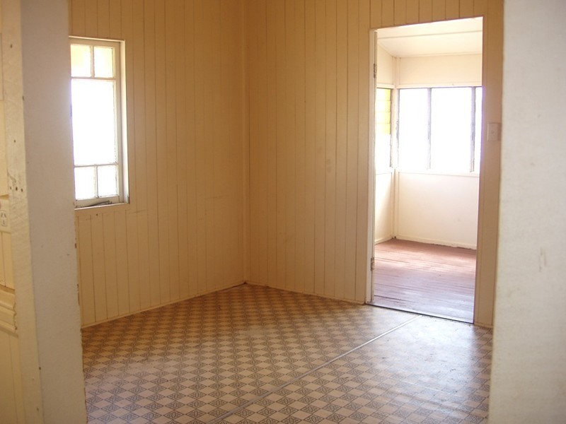 19 James St, Mount Morgan QLD 4714