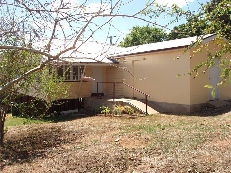 19 James St, Mount Morgan QLD 4714