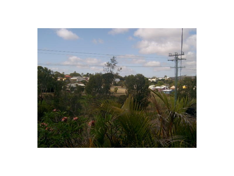 25 Byrnes Parade,, Mount Morgan QLD 4714