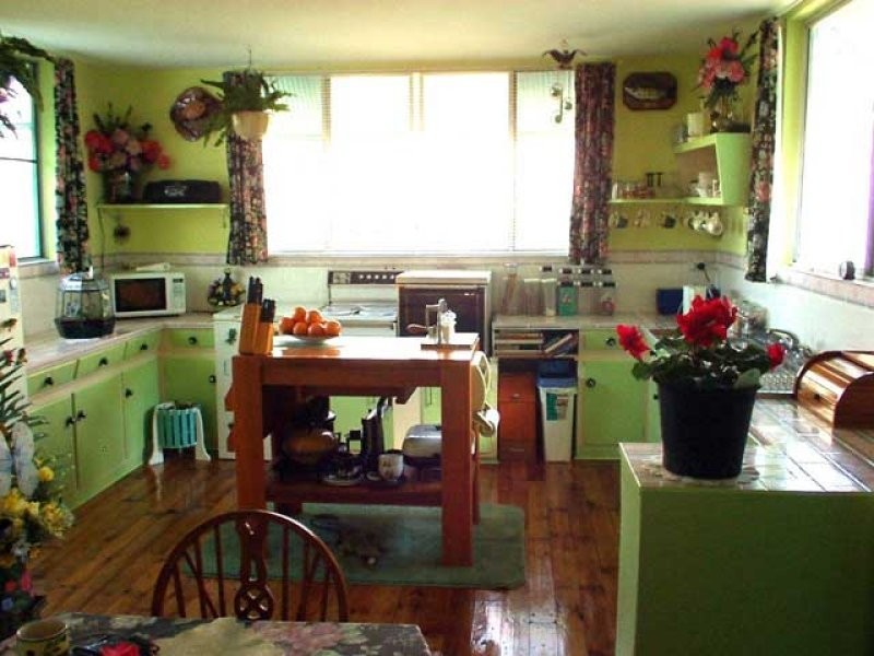 25 Byrnes Parade,, Mount Morgan QLD 4714