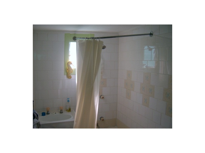 25 Byrnes Parade,, Mount Morgan QLD 4714