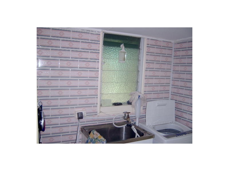 25 Byrnes Parade,, Mount Morgan QLD 4714