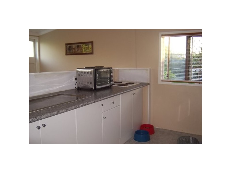 284 Pine St, Berserker QLD 4701