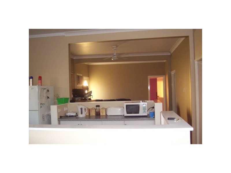 284 Pine St, Berserker QLD 4701