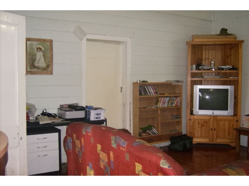 2 Joyce Street, Mount Morgan QLD 4714
