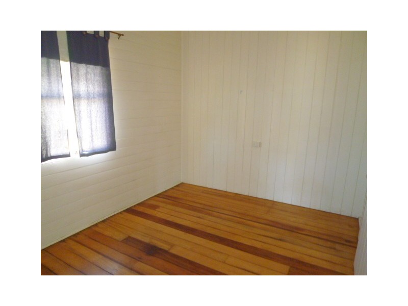 26 James St, Mount Morgan QLD 4714
