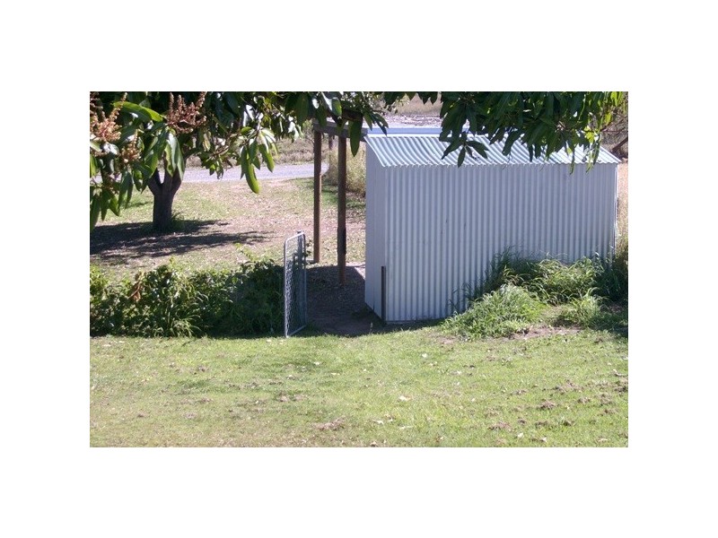26 James St, Mount Morgan QLD 4714