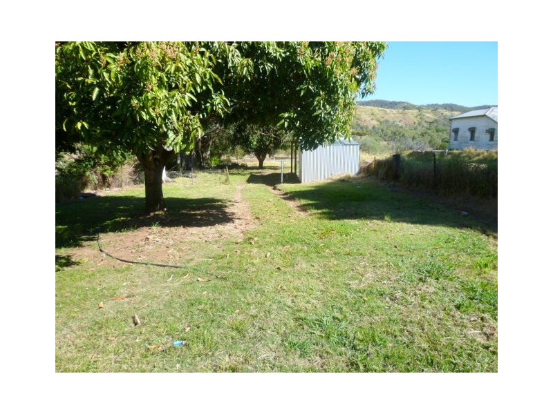 26 James St, Mount Morgan QLD 4714