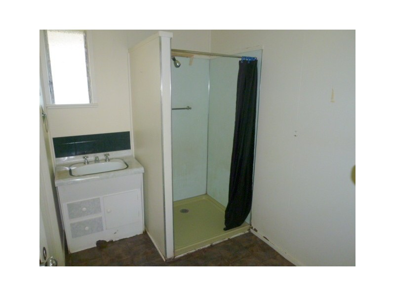 26 James St, Mount Morgan QLD 4714