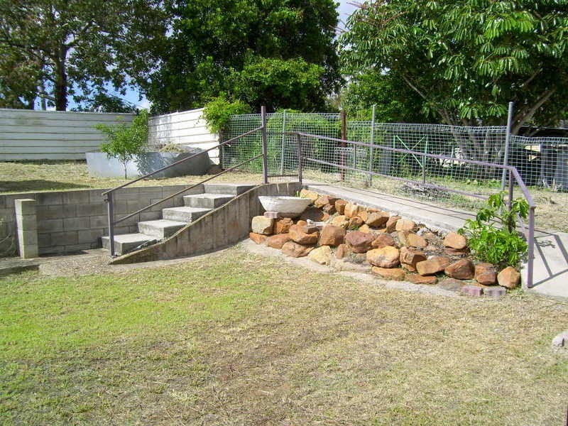 9 Tipperary Road, Mount Morgan QLD 4714