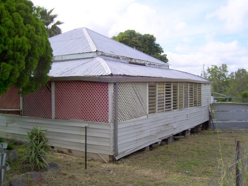 17 Grey Street, Walterhall QLD 4714
