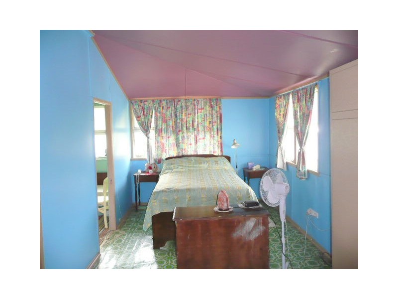 Park Avenue QLD 4701