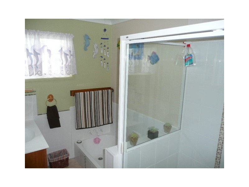 29 Hardy Ave, Park Avenue QLD 4701