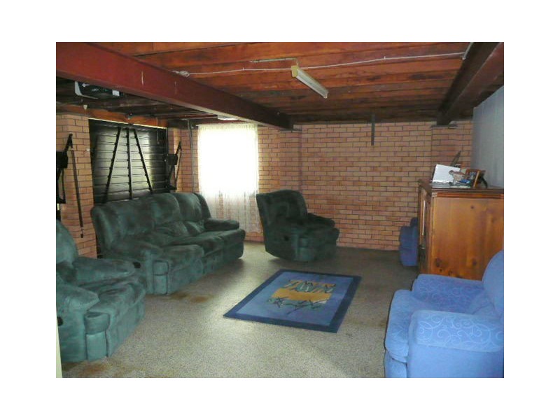 29 Hardy Ave, Park Avenue QLD 4701