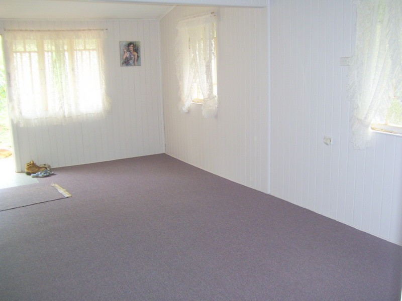 10 Hall Street South, Mount Morgan QLD 4714