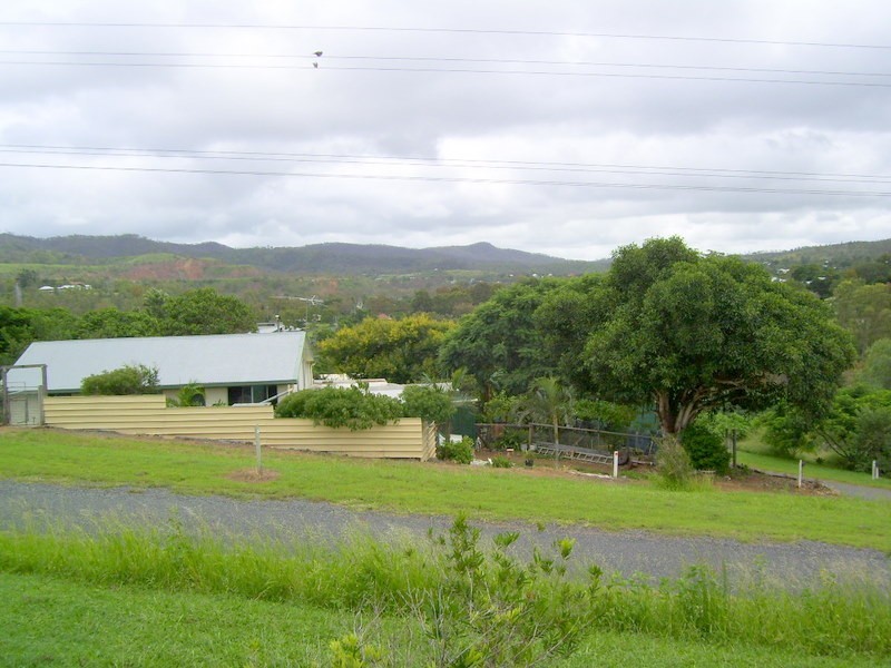 10 Hall Street South, Mount Morgan QLD 4714