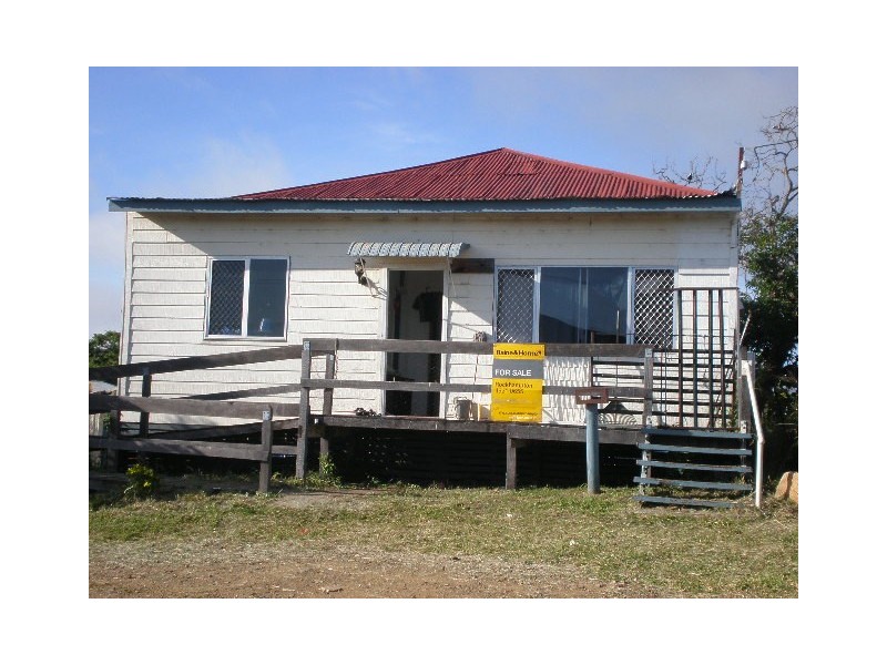 8 Gordon Street, Mount Morgan QLD 4714