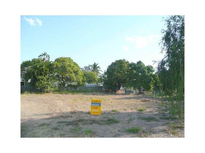 102 Stamford Street, Berserker QLD 4701