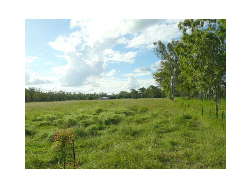 Raglan QLD 4697
