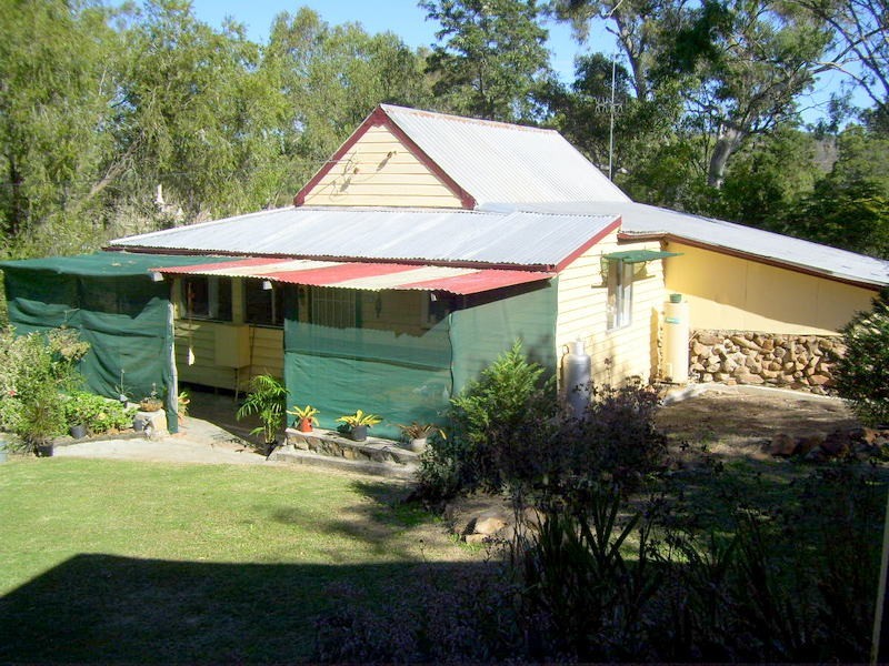 160 East Street, Mount Morgan QLD 4714