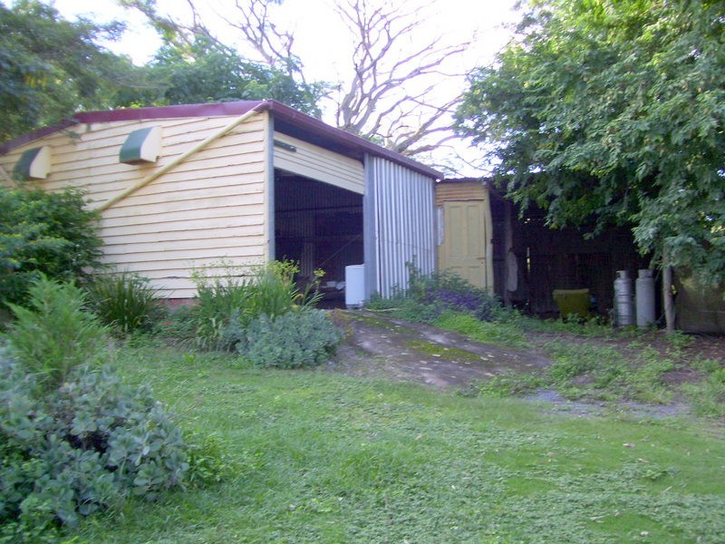 160 East Street, Mount Morgan QLD 4714