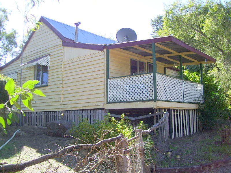 160 East Street, Mount Morgan QLD 4714