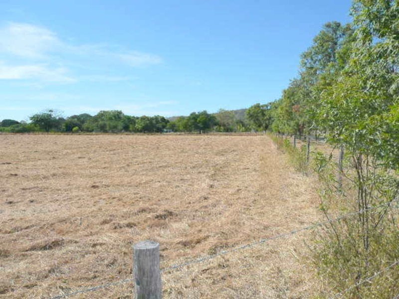 2.5 ac Burnett Highway, Bouldercombe QLD 4702
