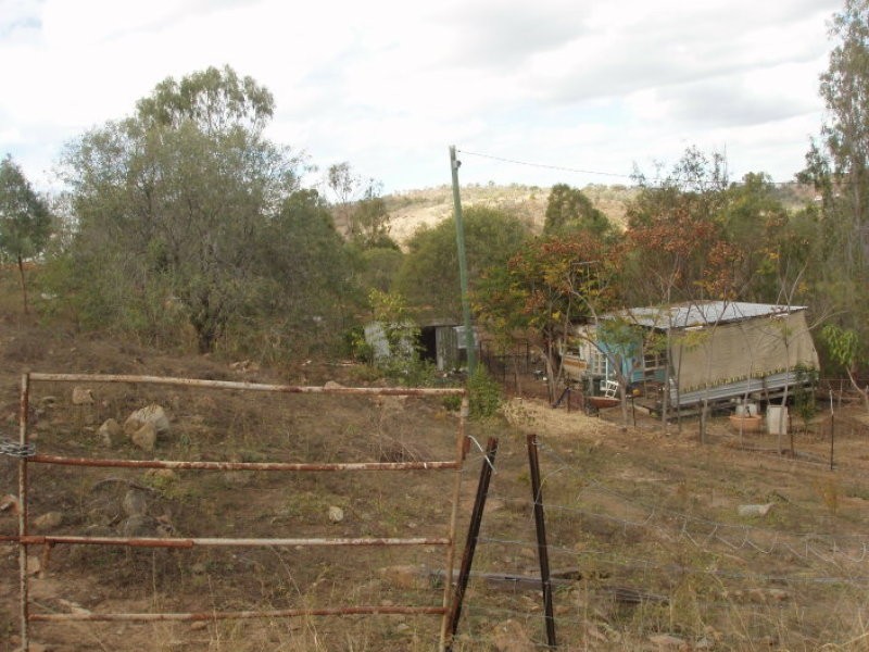 10 Lee Street, Mount Morgan QLD 4714