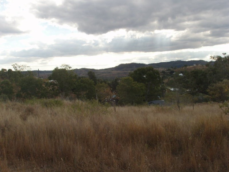 9 Edward Street, Mount Morgan QLD 4714