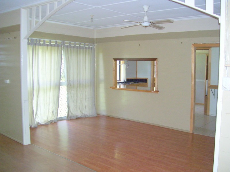 12 Central Street, Mount Morgan QLD 4714