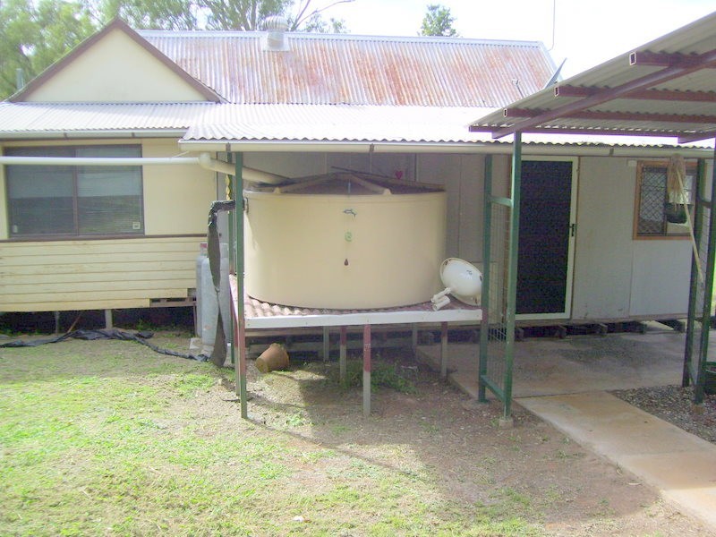 12 Central Street, Mount Morgan QLD 4714