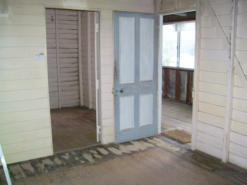 60 Dee Street, Mount Morgan QLD 4714