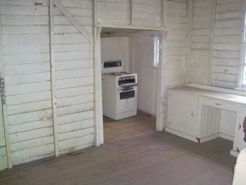 60 Dee Street, Mount Morgan QLD 4714