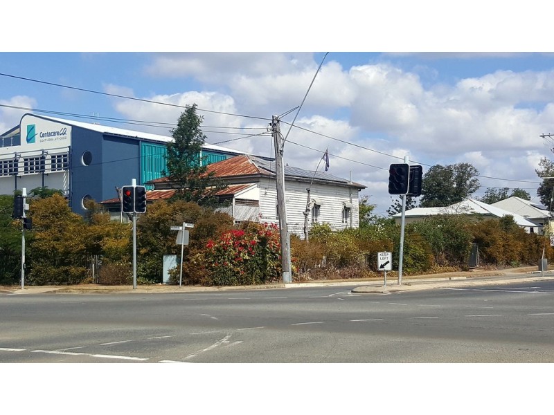 2 BOLSOVER STREET, Rockhampton City QLD 4700