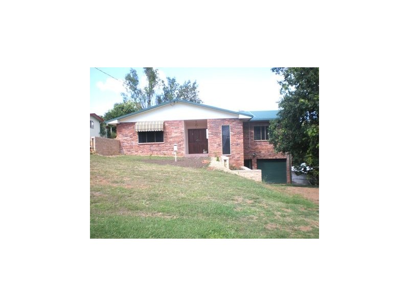 4 Dee Street, Mount Morgan QLD 4714