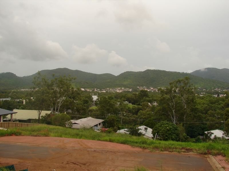 16 Kilkenny Court, Kawana QLD 4701