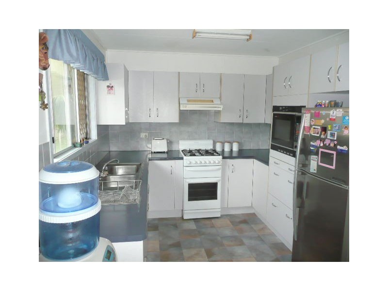 66 Kershaw Street, Park Avenue QLD 4701